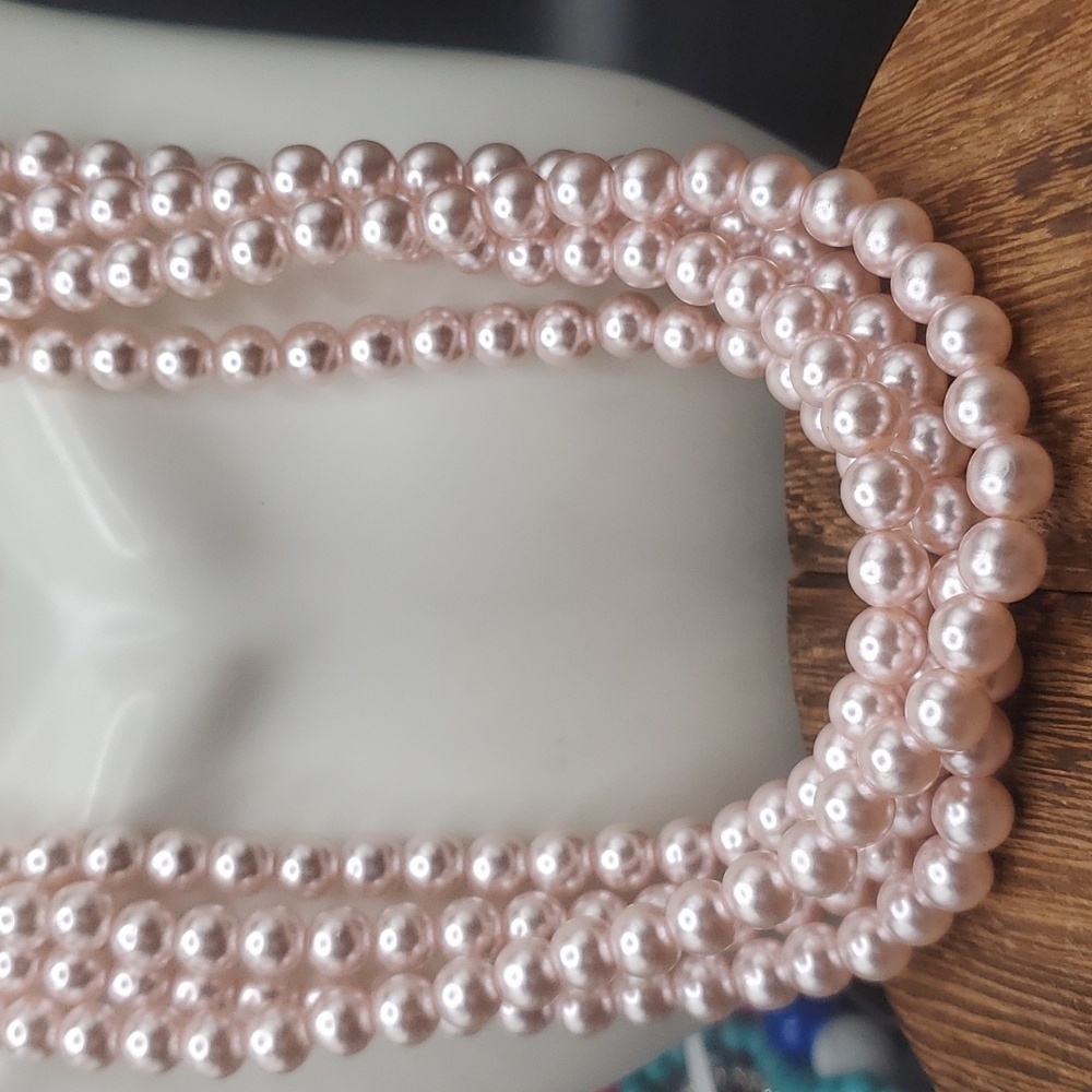 Pastel Pink Pear Bushel Necklace – Sweet‎ & Subtle Nature’s Charm  N3421 - Picture 2 of 2
